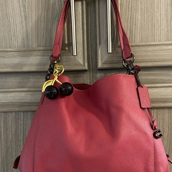 Coach Dalton 31 Pink Pebbled Leather NWOT w/gun metal hardware/bag charm - Picture 5 of 14